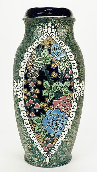 An Amphora Ceramic Vase. (1 of 1)