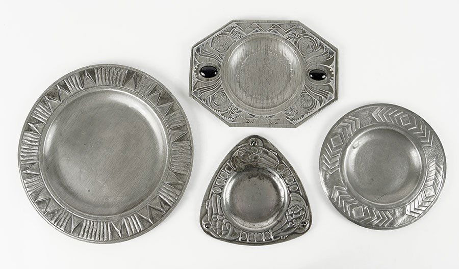 A L'Art Pratique Pewter Over Zinc Oblong Dish. (1 of 1)