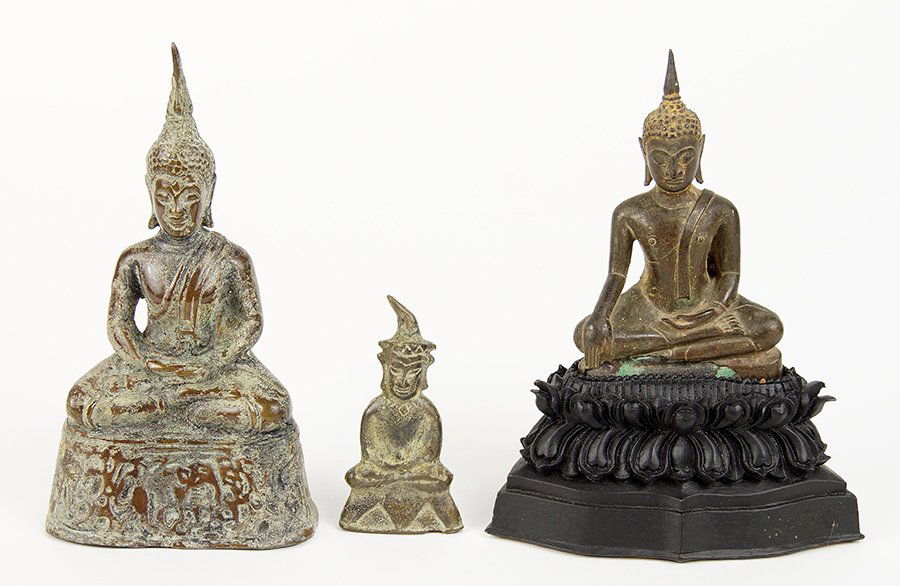 A 17th Century Thai Bronze Seated Buddha. (1 of 1)