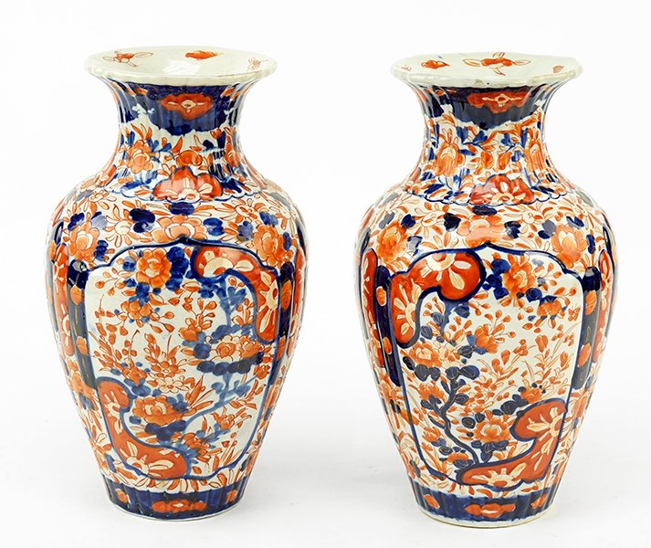 A Pair of Chinese Imari Porcelain Vases. (1 of 1)