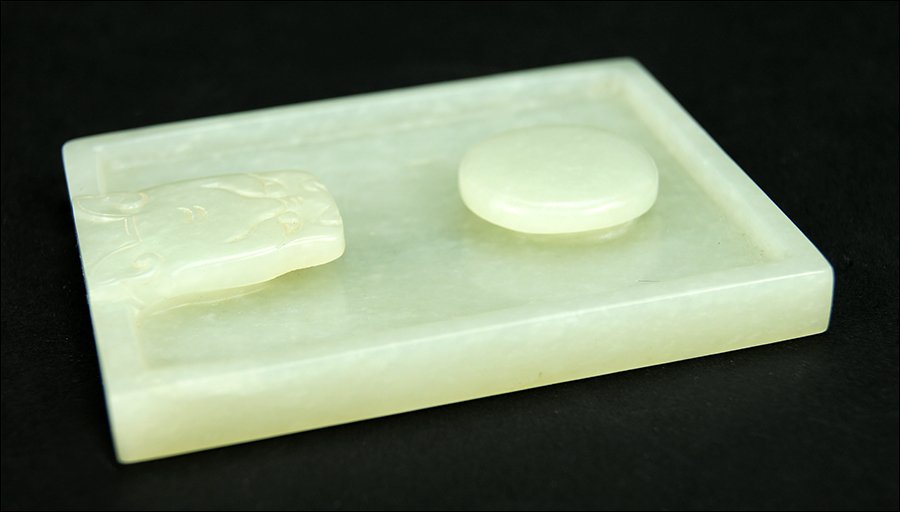 A Late 18th / Early 19th Century Chinese White Jade (1 of 1)