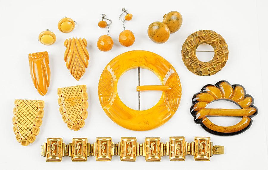 A Collection Of Yellow Bakelite Jewelry. (1 of 1)