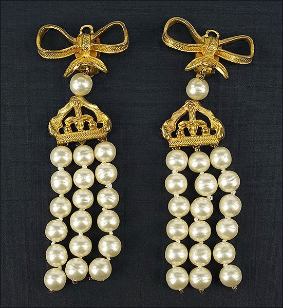 A Pair of Chanel Earclips. (1 of 1)