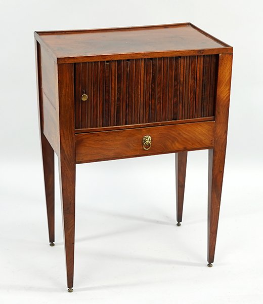 An English Mahogany Side Table. (1 of 1)