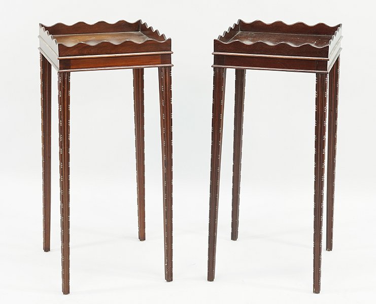 A Pair of Mahogany Side Tables. (1 of 1)