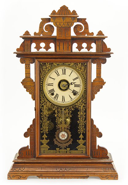 An American Walut Mantle Clock. (1 of 1)