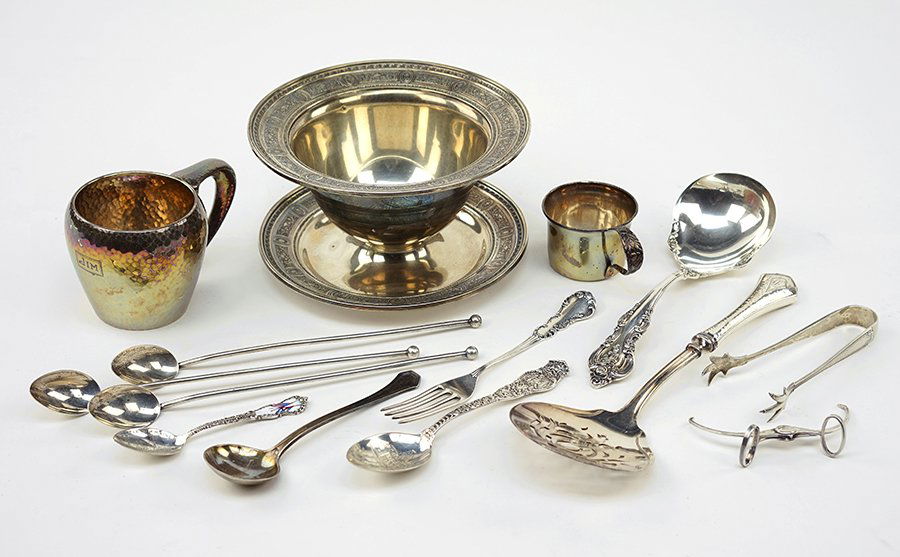 An International Sterling Silver Serving Bowl. (1 of 1)