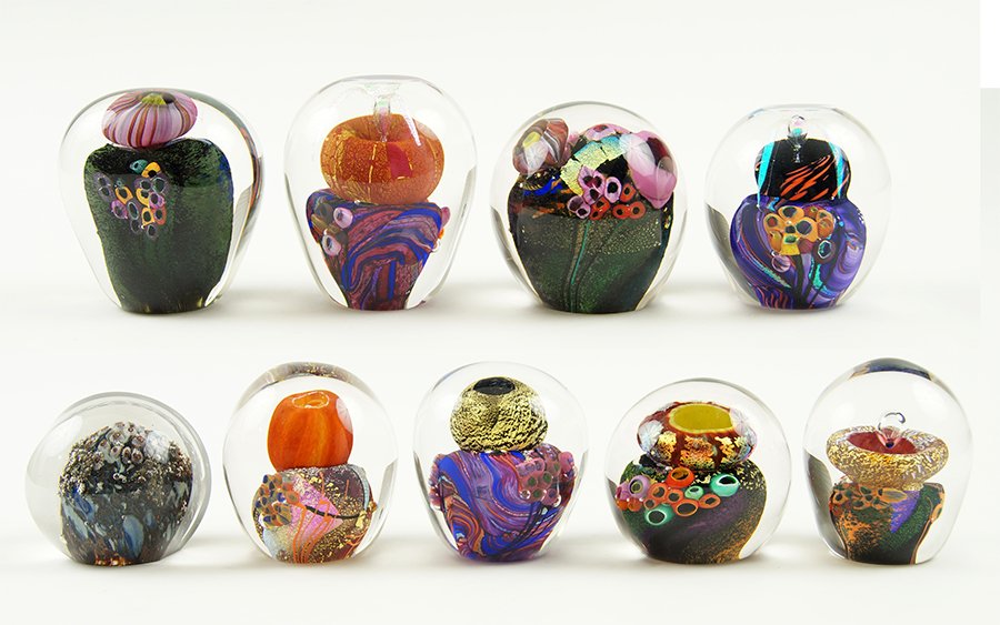 A Rick Satava Glass Paperweight. (1 of 1)