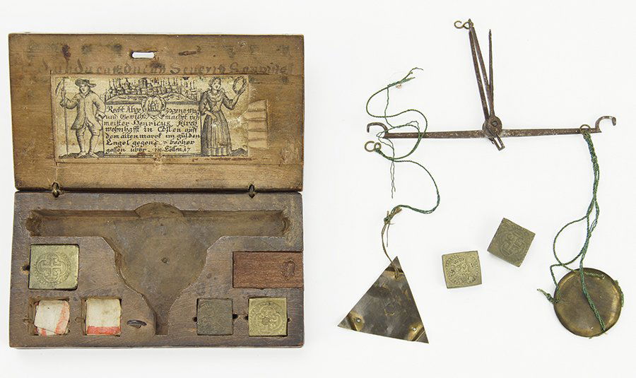 An 18th Century Dutch Pocket Scale Set. (1 of 9)
