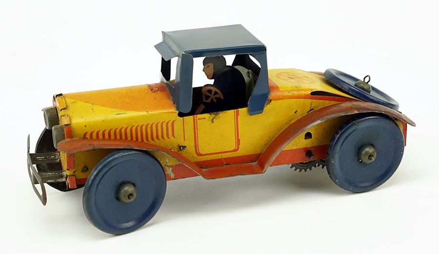 A Marx Windup Tin Car. (1 of 1)