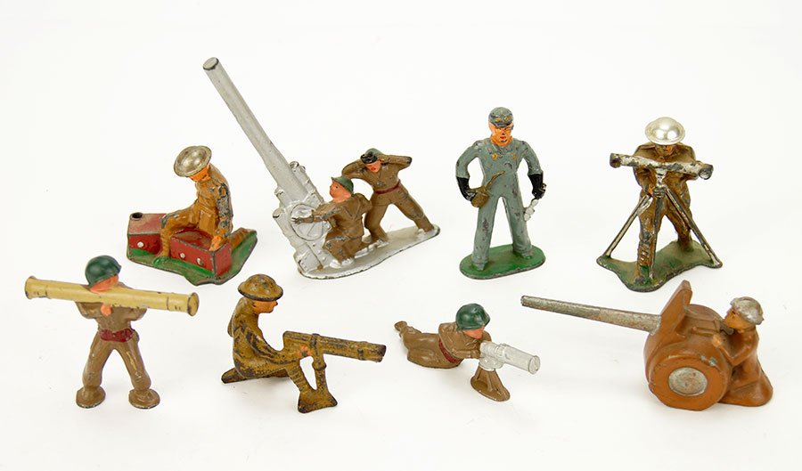 A Collection of 30 Barclay Manoil Lead Soldiers. (1 of 1)