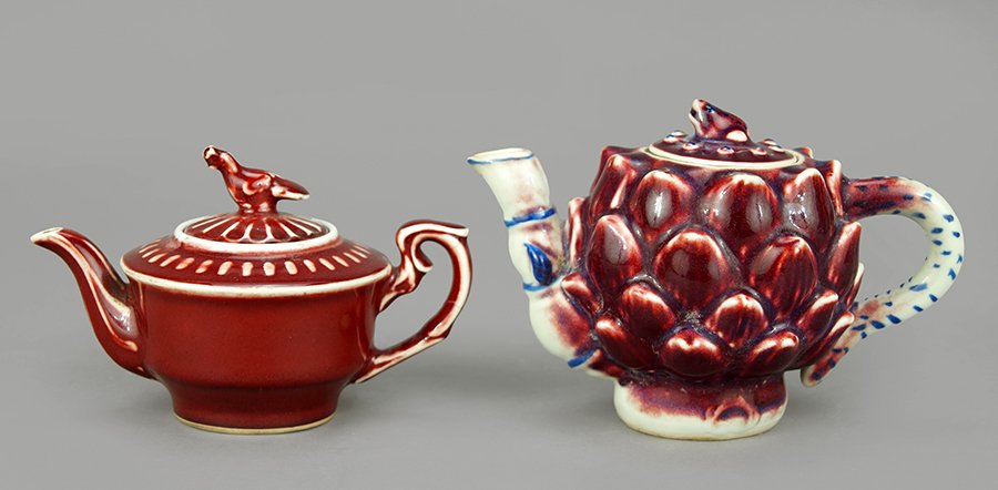 Two Chinese Porcelain Teapots. (1 of 1)