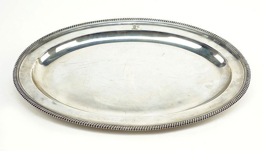 An 18th Century English Silver Meat Platter. (1 of 6)