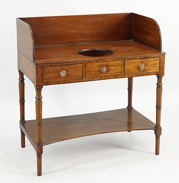 An English Regency Mahogany Wash Stand. (1 of 1)