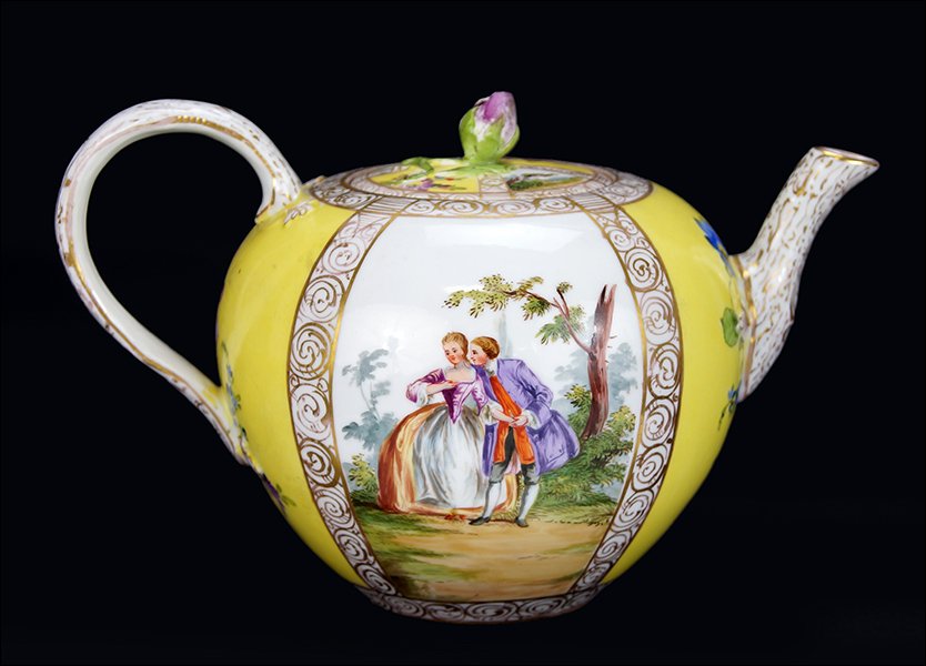 A Late 19th Century Meissen Porcelain Teapot. (1 of 1)