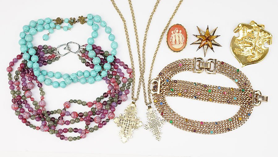 A Berge Demi-Parure. (1 of 1)