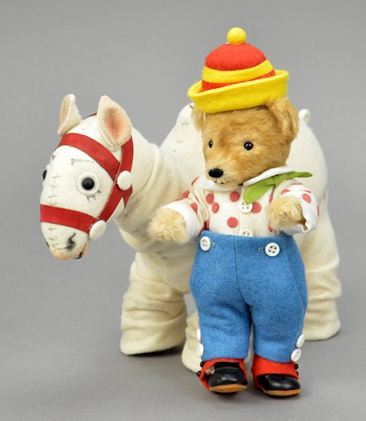 R. John Wright Figures. (1 of 1)