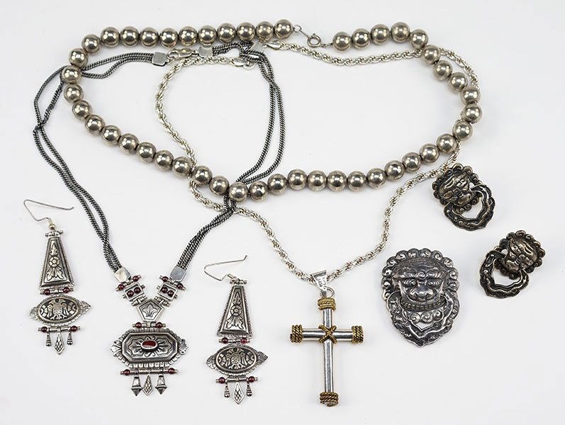 A Sterling Silver Demi-Parure. (1 of 1)