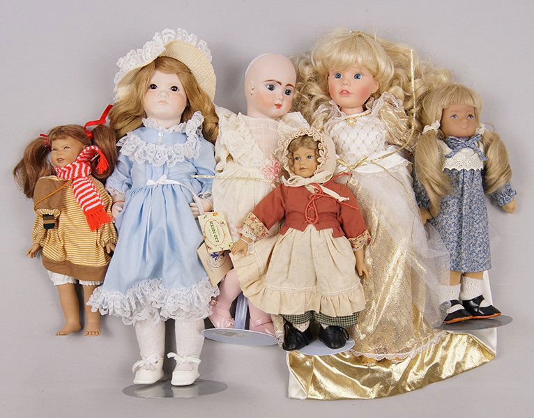 Group of Contemporary Dolls. (1 of 2)