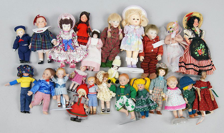 Group of Small Bisque Dolls. (1 of 1)