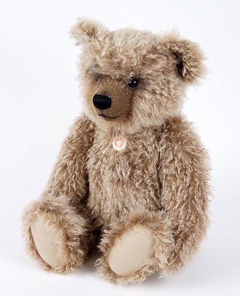 Steiff Plush Grizzly Bear. (1 of 1)