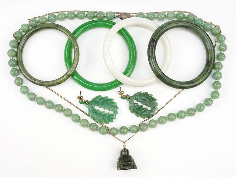 Two Jade Bracelets. (1 of 7)
