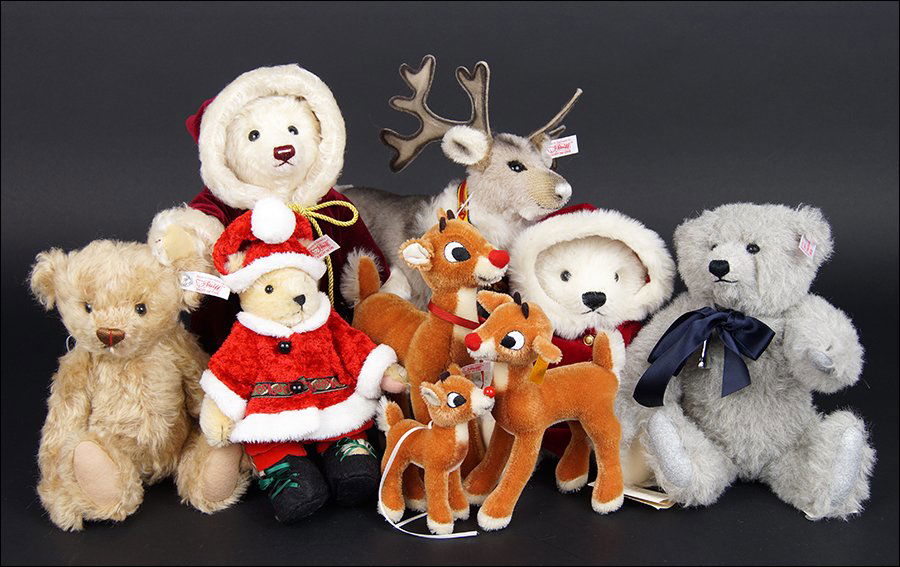 Group of Steiff Plush Christmas. (1 of 1)