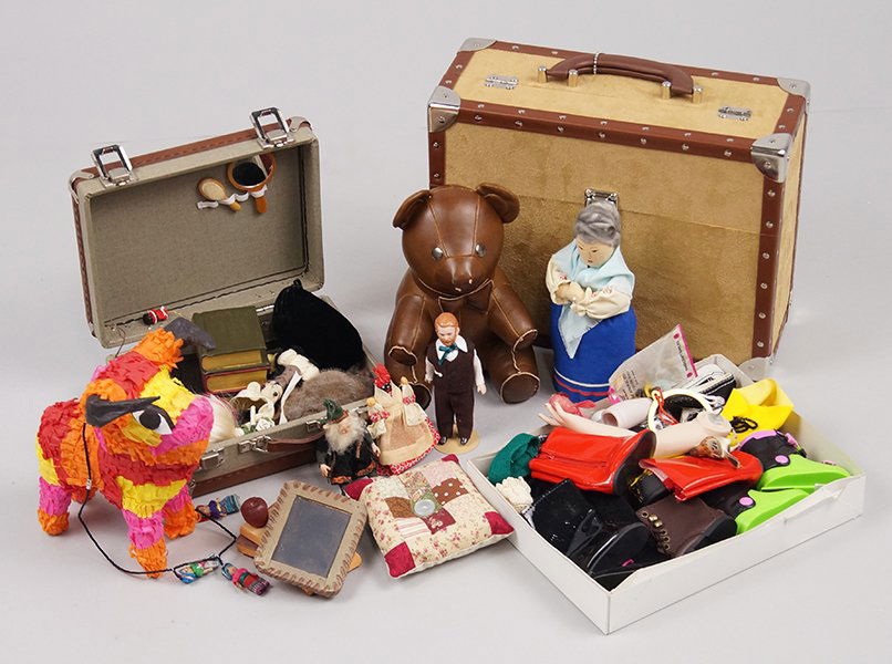 Group of Doll Accessories. (1 of 1)