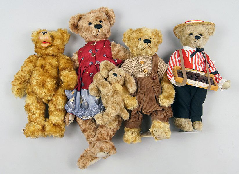 Group of Plush Bears. (1 of 1)