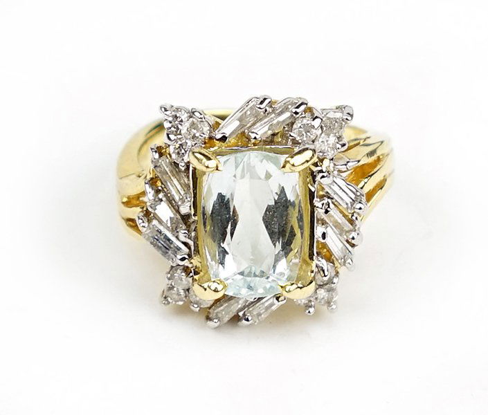 A Diamond and Aquamarine Cocktail Ring. (1 of 2)
