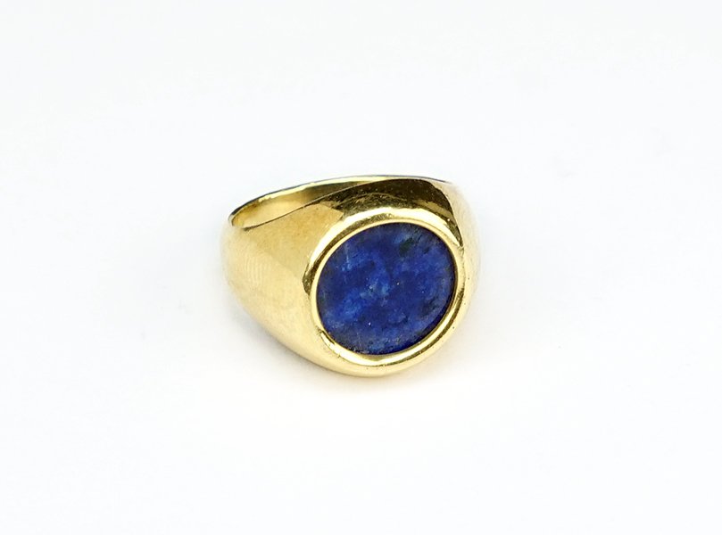 A Lapis and 18 Karat Yellow Gold Ring. (1 of 1)