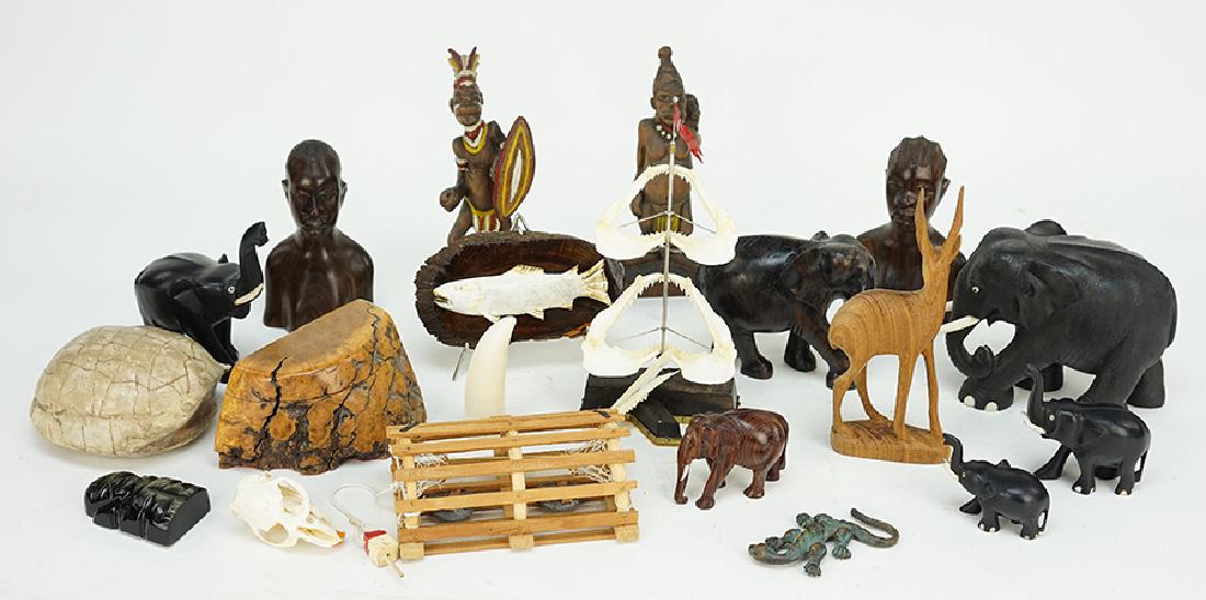 A Collection of Decorative Items. (1 of 1)