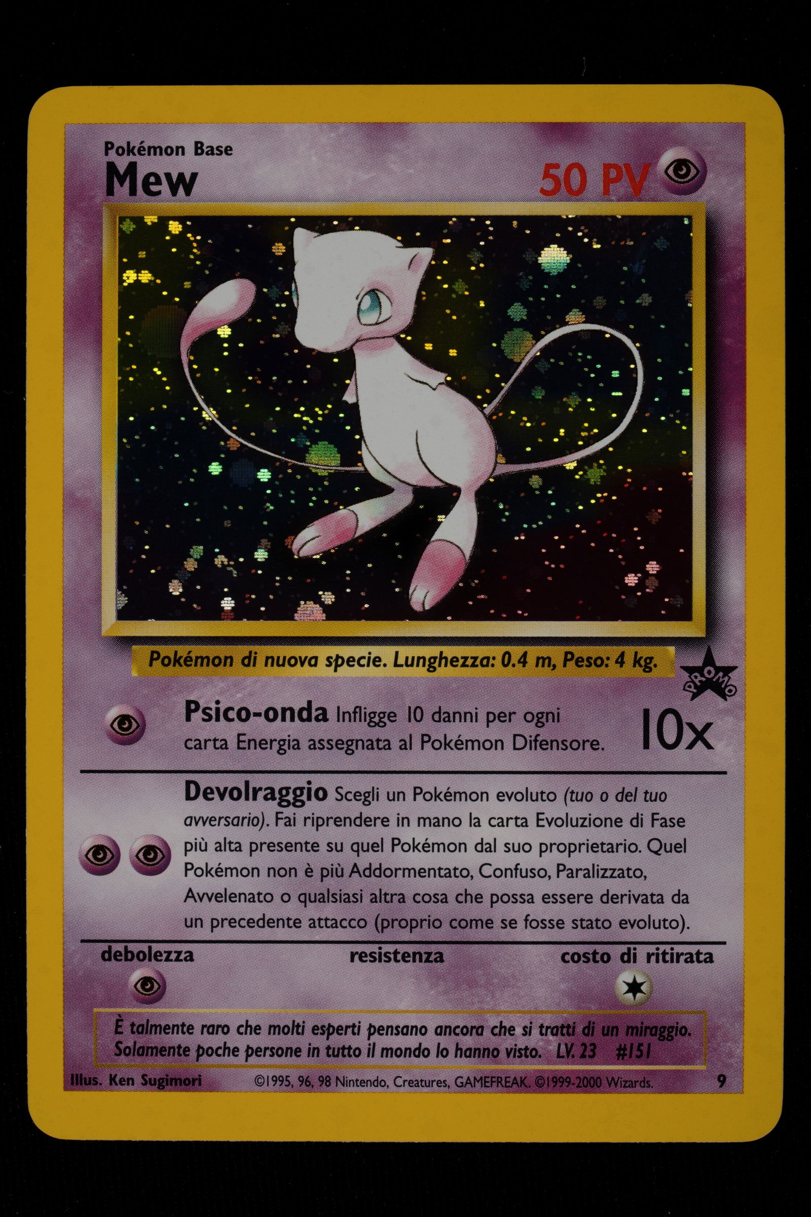 Pokémon - Mew Promo Wotc Italian - RAW: The Mew Promo (Black Star #9) is one of the most beloved holographic treasures of the Wizards of the Coast era, famous for being one of the very first official promotions to celebrate the most mysteri
