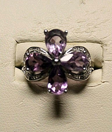 Beautiful Four Leaf Clover Amethyst with Diamonds: Beautiful Four Leaf Clover Amethyst with Diamonds Sterling Silver Ring. Total wight appox. 8 cts.