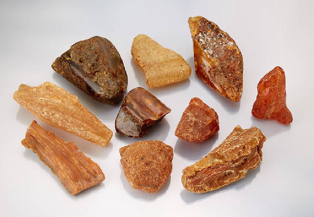 Lot with approx. 45 amber boulders (1 of 1)