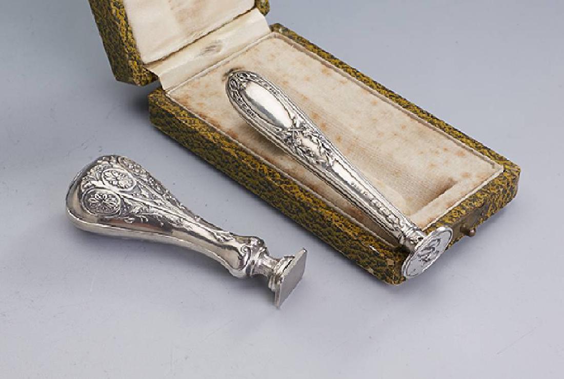 Lot 2 signets, approx. 1900s (1 of 1)