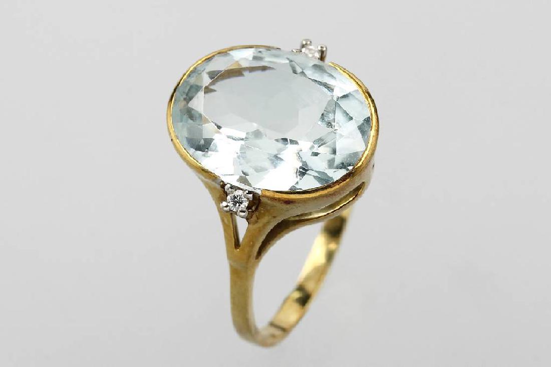 14 kt gold ring with aquamarine and diamonds (1 of 1)