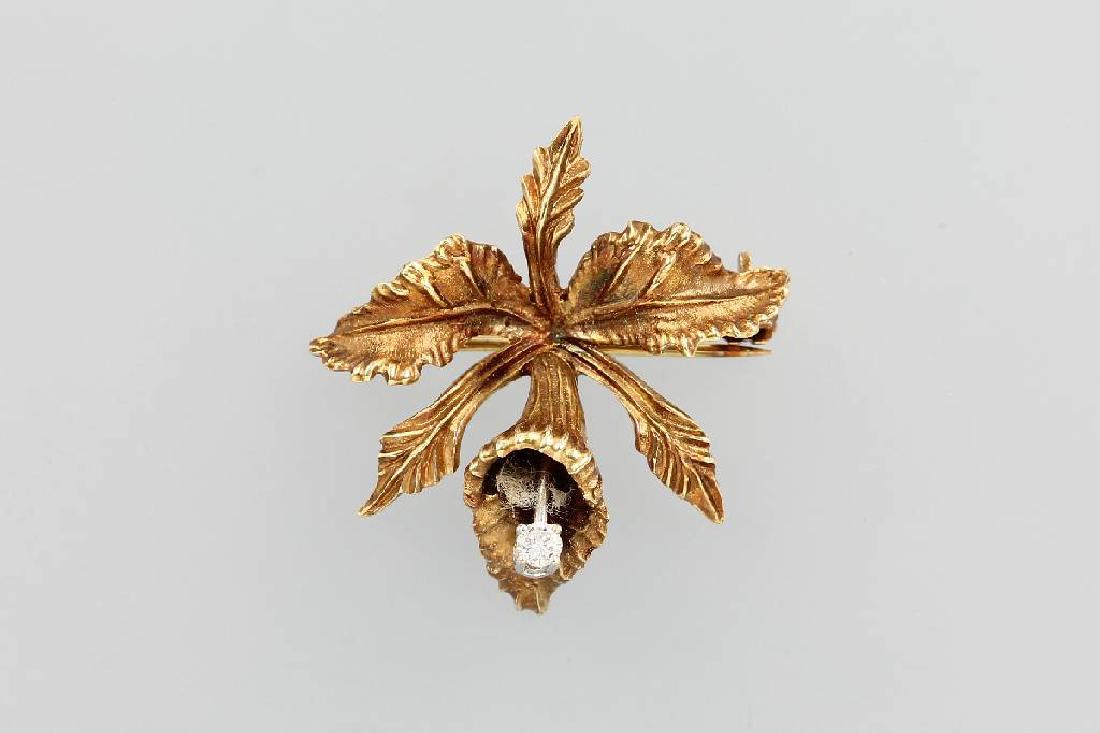 14 kt gold brooch with brilliant (1 of 1)