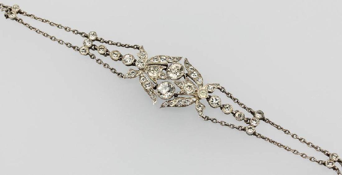 Bracelet with glass stones (1 of 1)