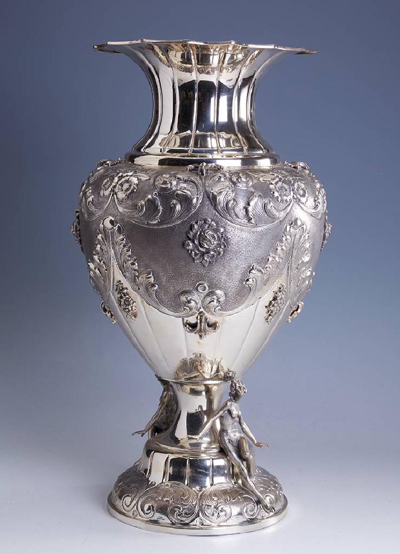 Big vase, Italy, 800 silver (1 of 1)