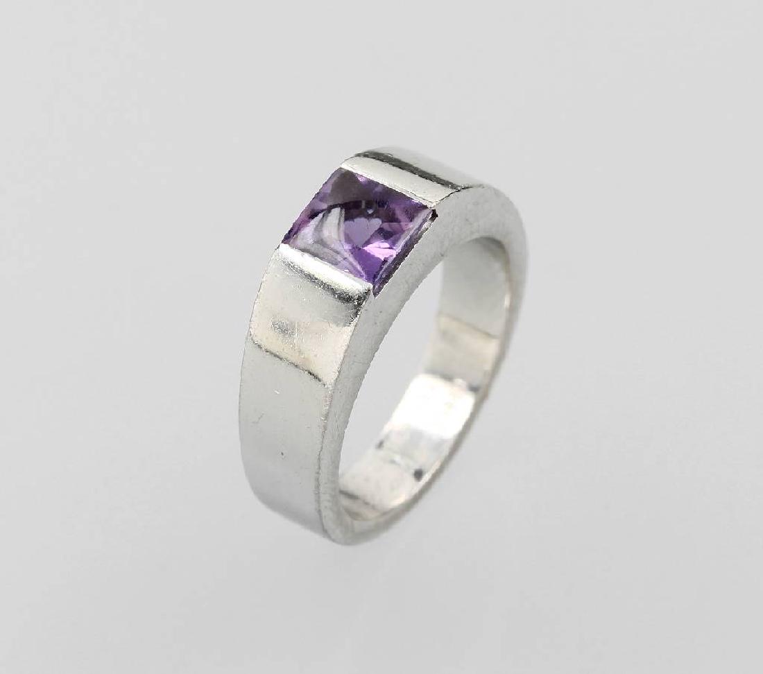 18 kt gold CARTIER ring with amethyst (1 of 1)