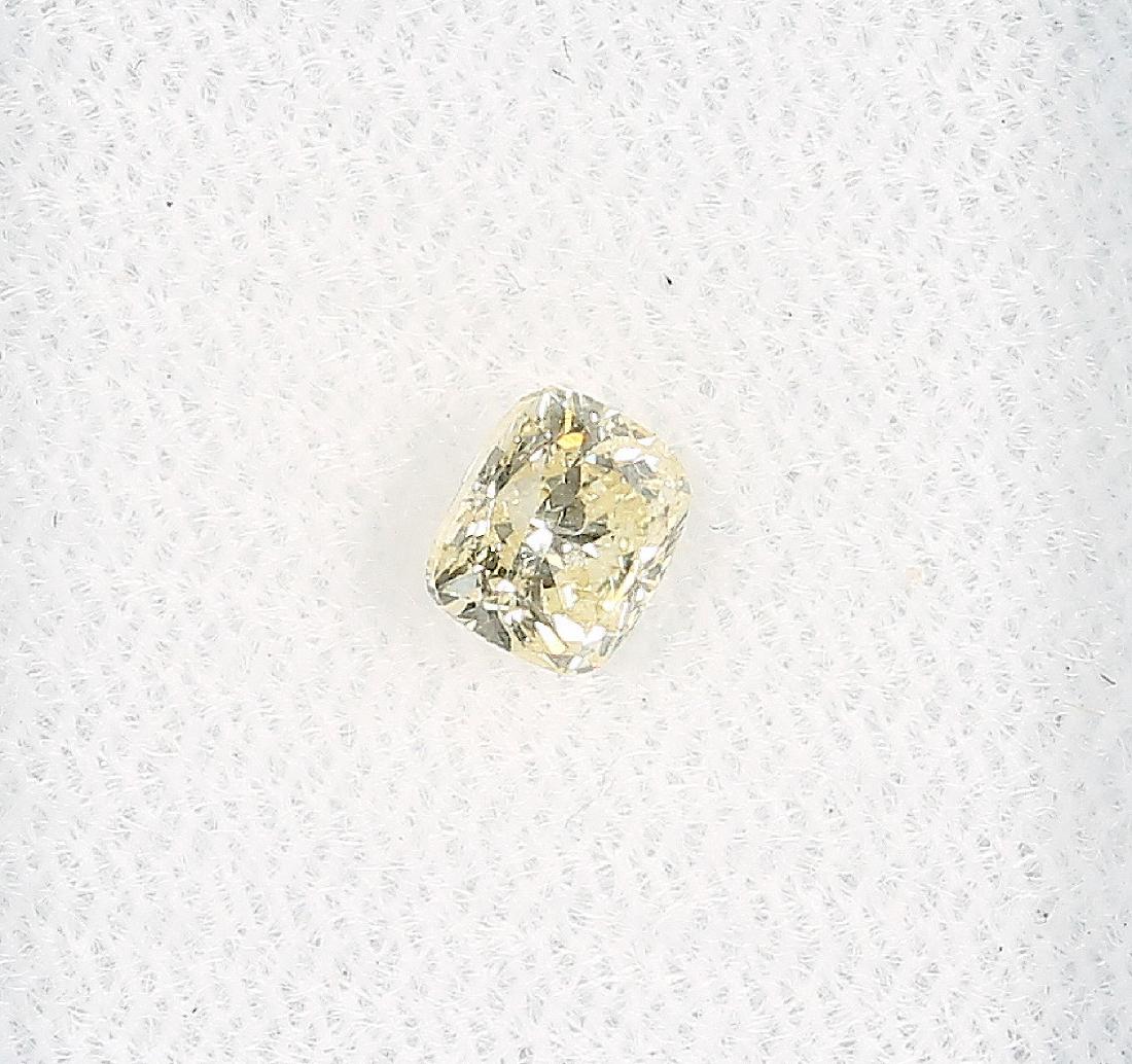 Loose diamond in cushion-cut (1 of 3)