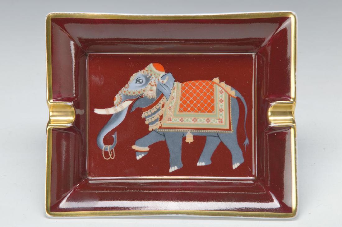 ash-tray, Hérmes Paris, in the center with Elefant (1 of 1)