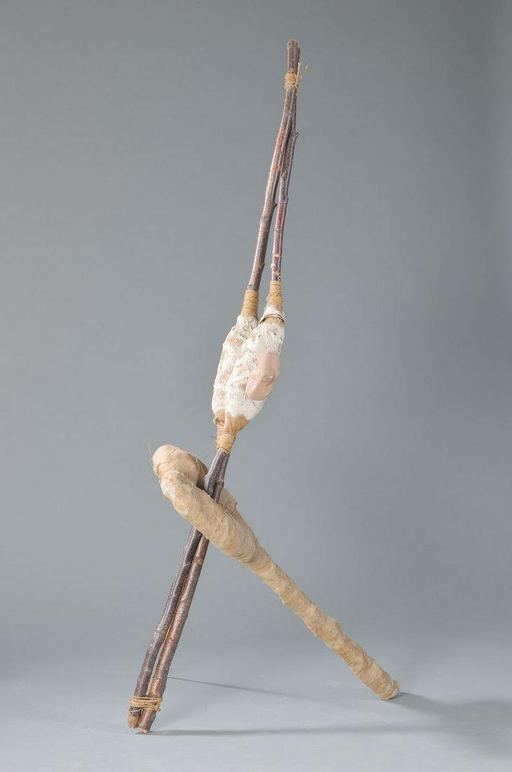 Madeleine Dietz, born 1953 Mannheim, multiple awarded: Madeleine Dietz, born 1953 Mannheim, multiple awarded artist with numerous exhibitions, here: two sculptures, wood, linen and Schnur, one with Sandstone applied, H. approx 96cm or 185cm