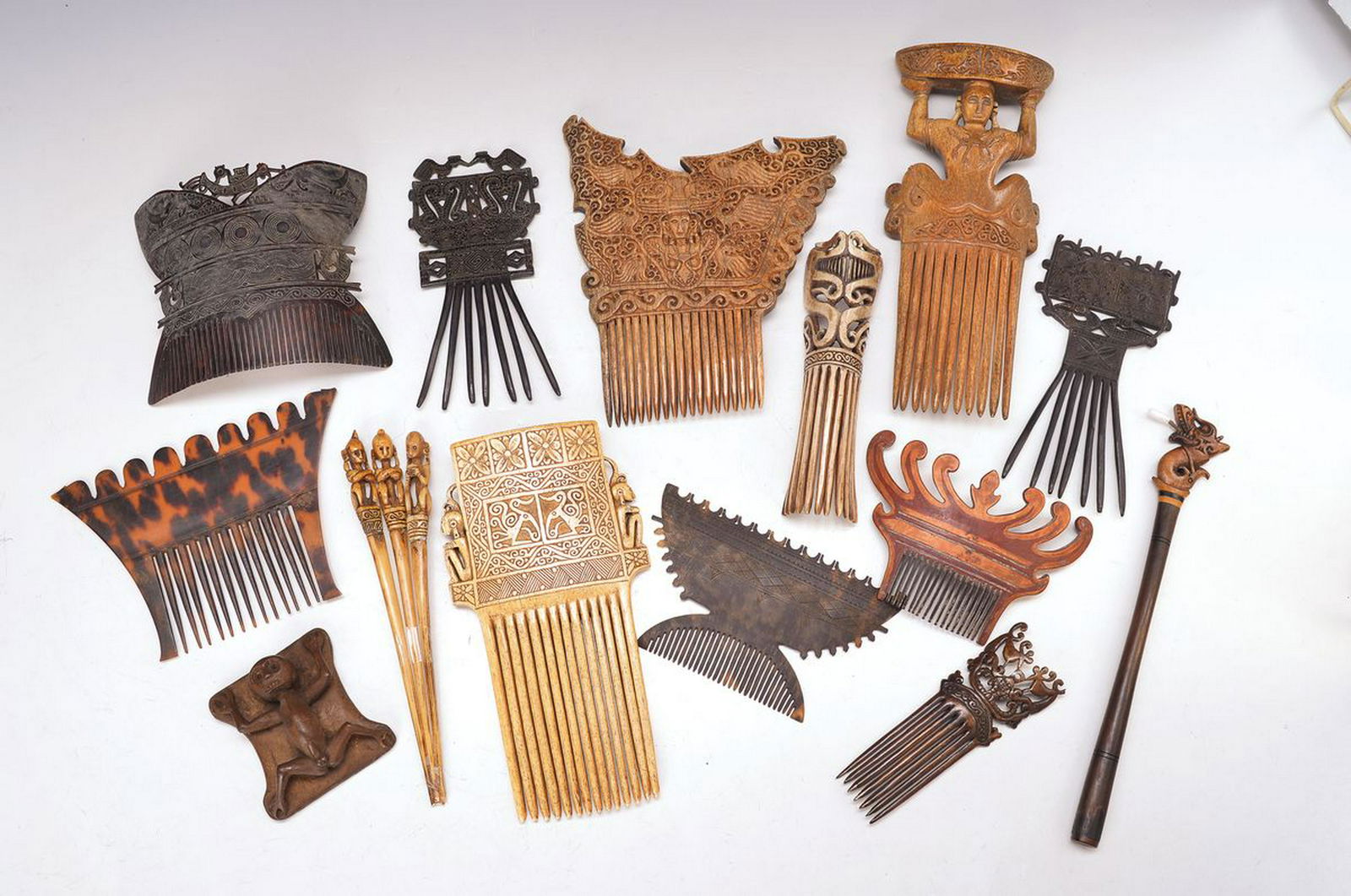 Lot of 17 decorative combs, Sumatra/ Indonesia (1 of 1)