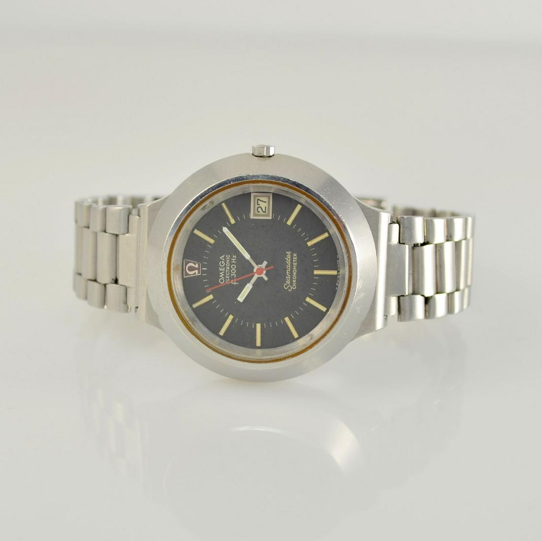 OMEGA Seamaster chronometer gents wristwatch: OMEGA Seamaster chronometer gents wristwatch with tuning-fork movement, Switzerland around 1971, reference 198.0013, stainless steel case, screwed down case back, including original bracelet with depl