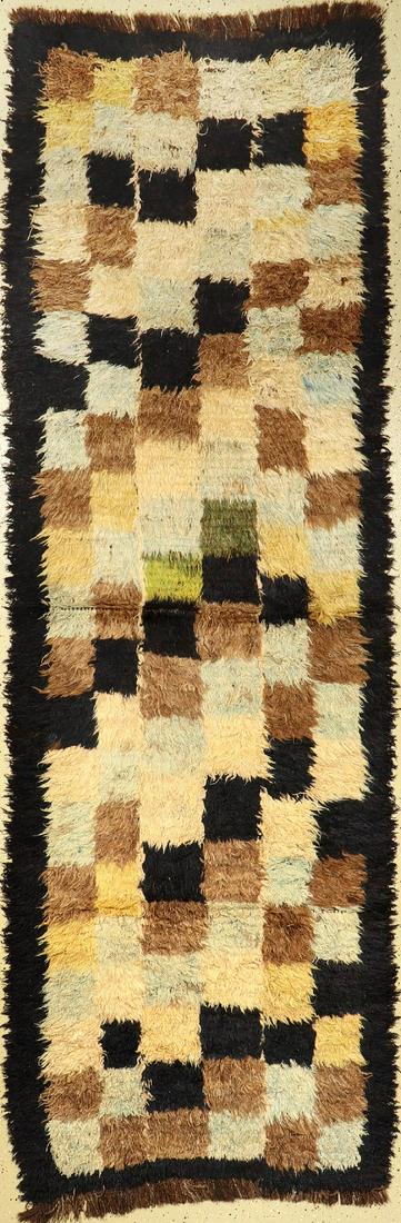 Tülü 'Runner',: Tülü 'Runner', Turkey, circa 60 years old, wool/wool, approx. 315 x 104 cm, condition: 2 -3, shaggy pile. Special-Auction: Antique, old and decorative rugs & carpets. Please ask for condition-report