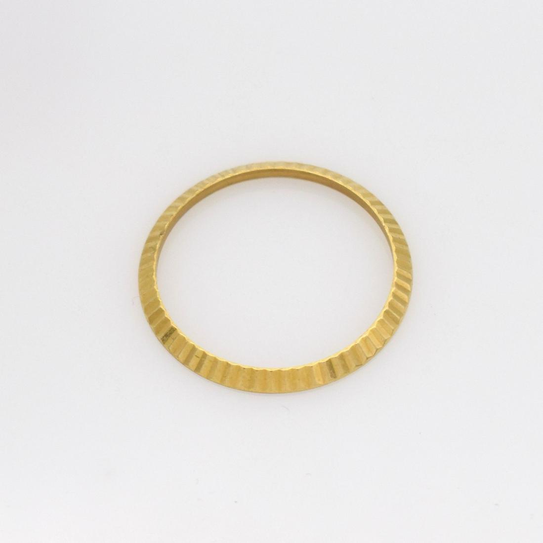 ROLEX fluted 18k yellow gold bezel for ladies: ROLEX fluted 18k yellow gold bezel for ladies wristwatch, diameter approx. 25 mm