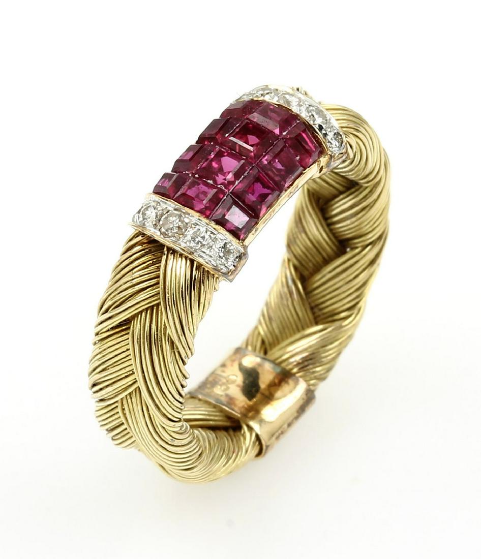 18 kt gold ring with rubies and brilliants (1 of 1)