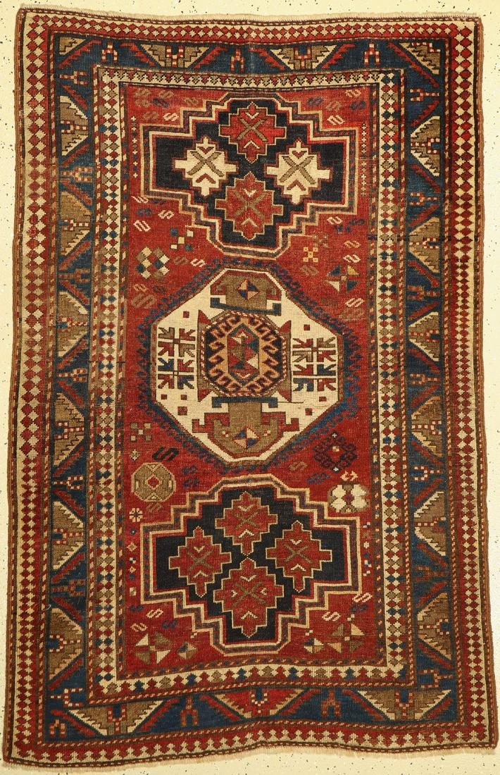 Lori-Pampak antique, Caucasus, around 1880, wool on: Lori-Pampak antique, Caucasus, around 1880, wool on wool, approx. 177 x 118 cm. A rare small specimen. A decorative collector's piece. A beautiful model with a very elegant border of vine leaves. Deep
